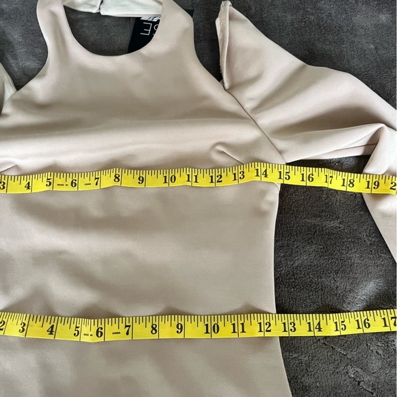 Tiger Mist Rise LONG SLEEVE CUT OUT SHOULDER BODYCON DRESS size S - Picture 9 of 11